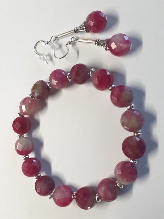 Komplet biżuterii z kamieni - bransoletka i kolczyki - różne