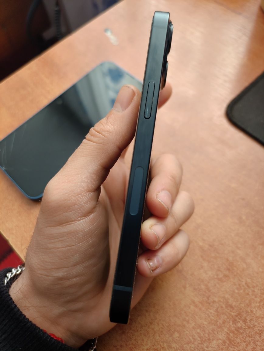 iPhone 13 256Gb, на запчастини