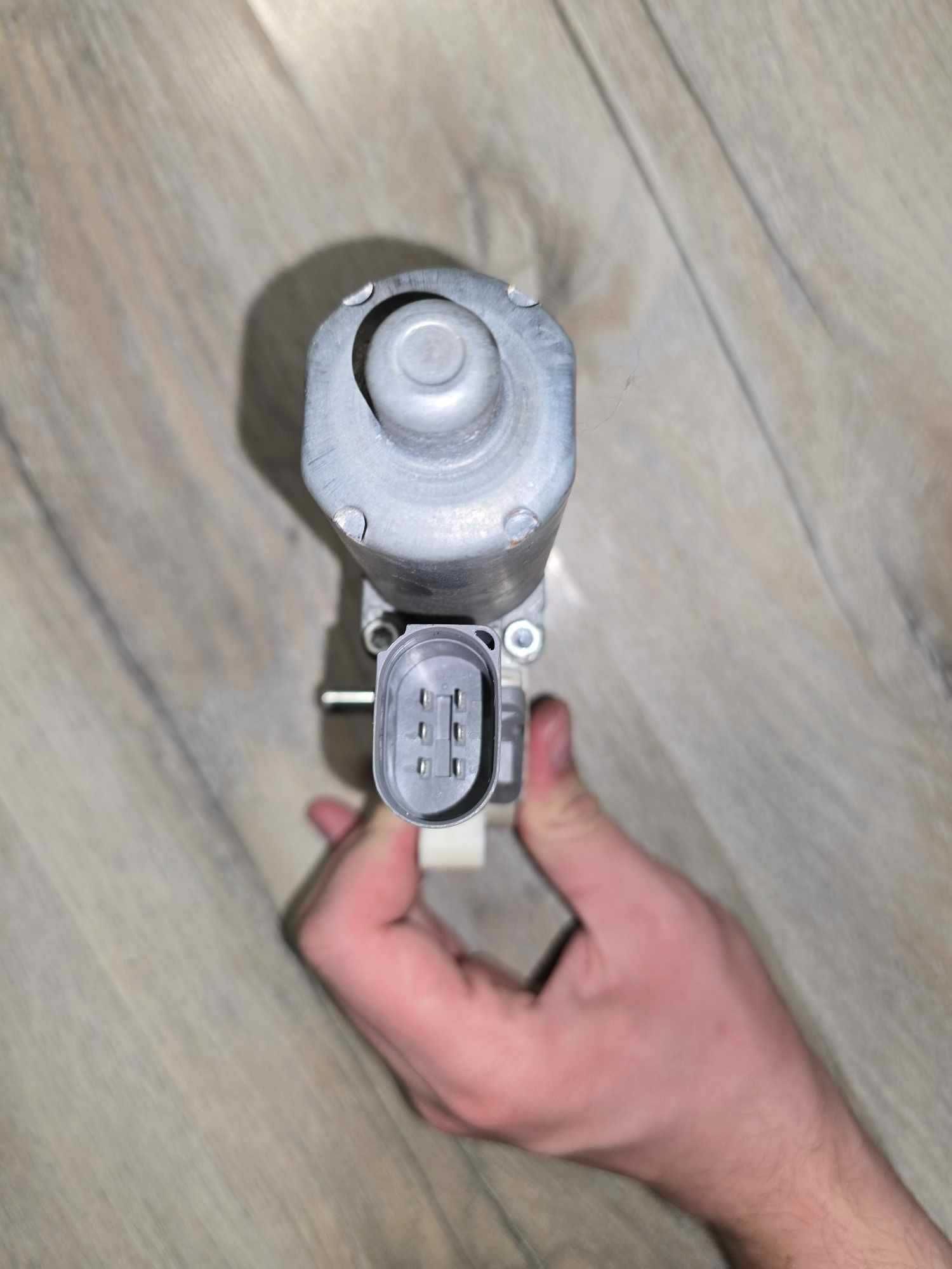 Silniczek lewego mechanizmu podnoszenia szyby bmw e46 coupe polift