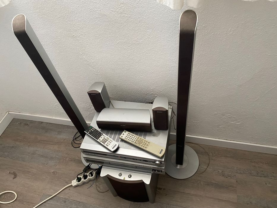 Home cinema Sony com leitor/gravador dvd e control centre e subwoofer