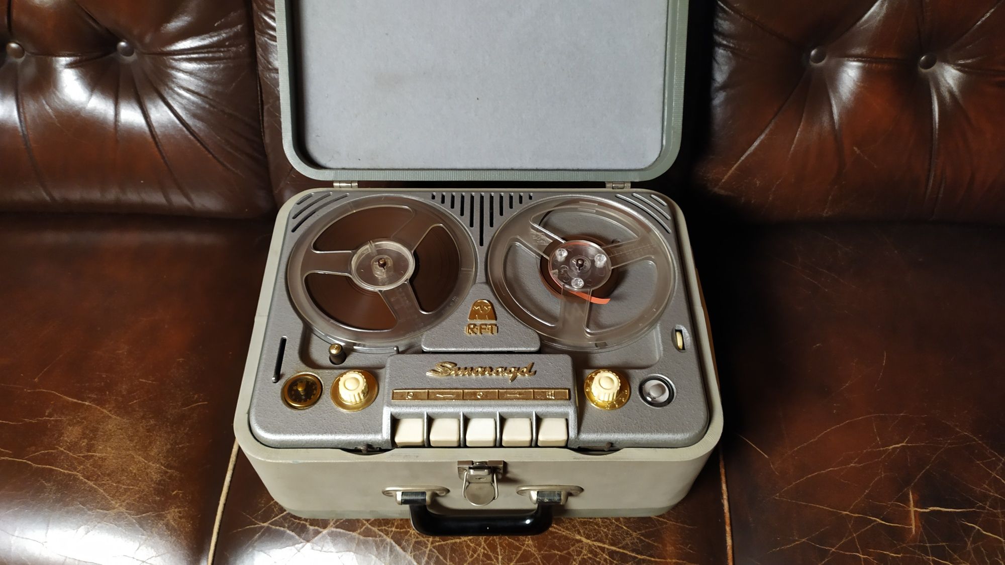 Lampowy magnetofon RFT