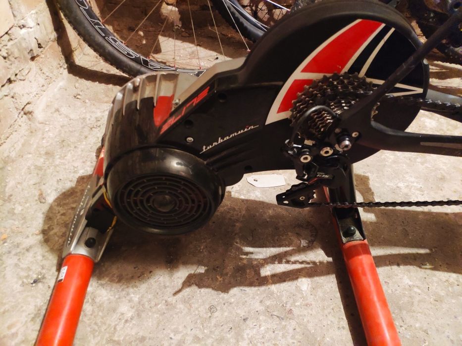 Adapter pod Elite muin turbo na oś M12