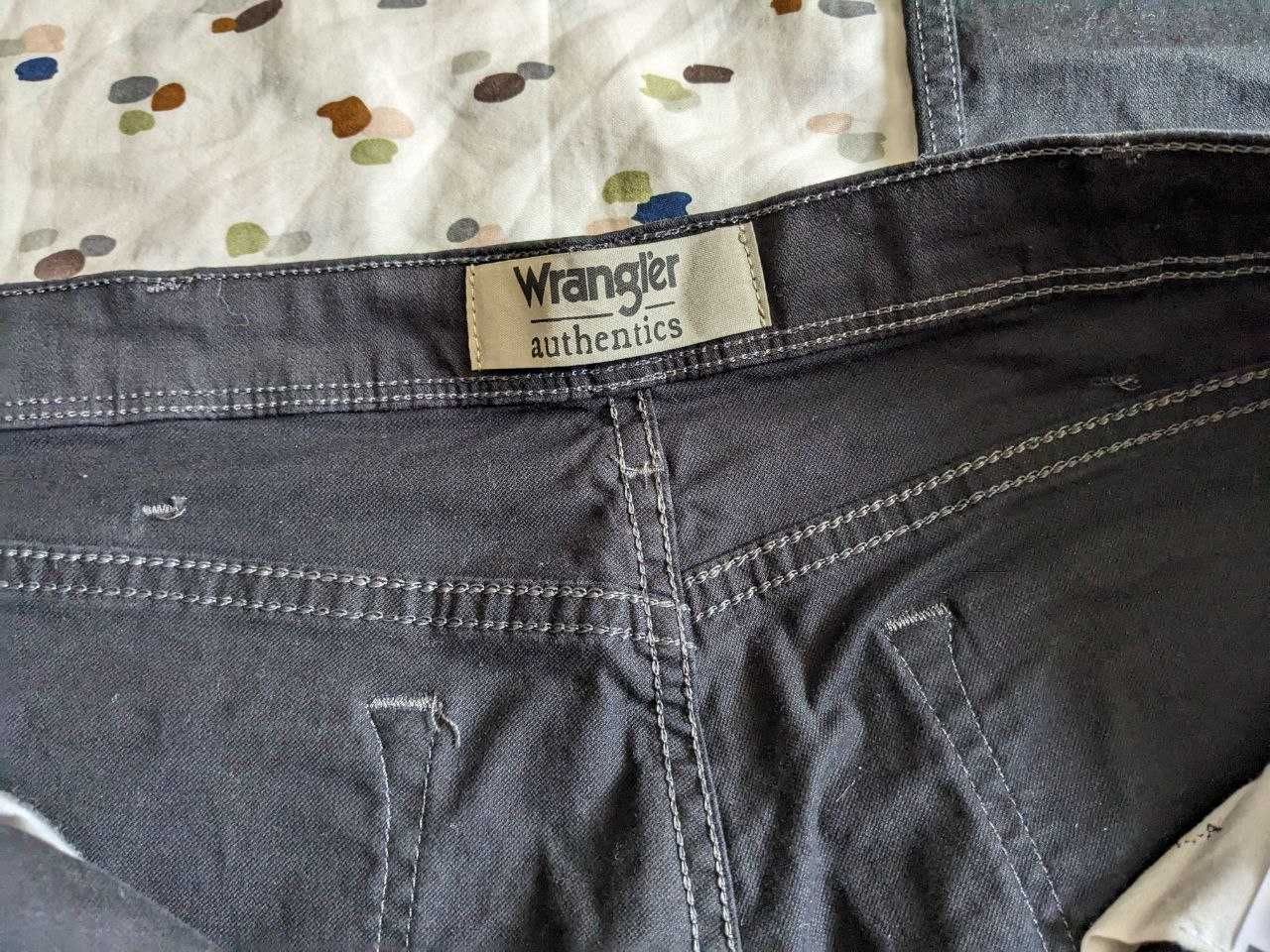 Джинсы мужские Wrangler Authentics 38x30 брюки