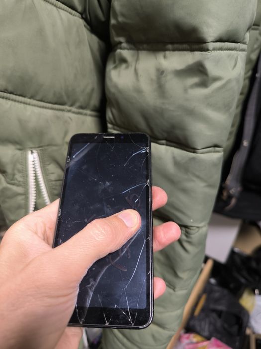 Продам xiaomi  redmi 6a на запчастини