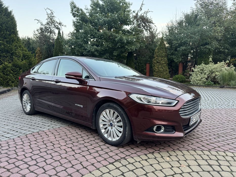 Орнедна авто Ford Fusion Hybrid  автомат