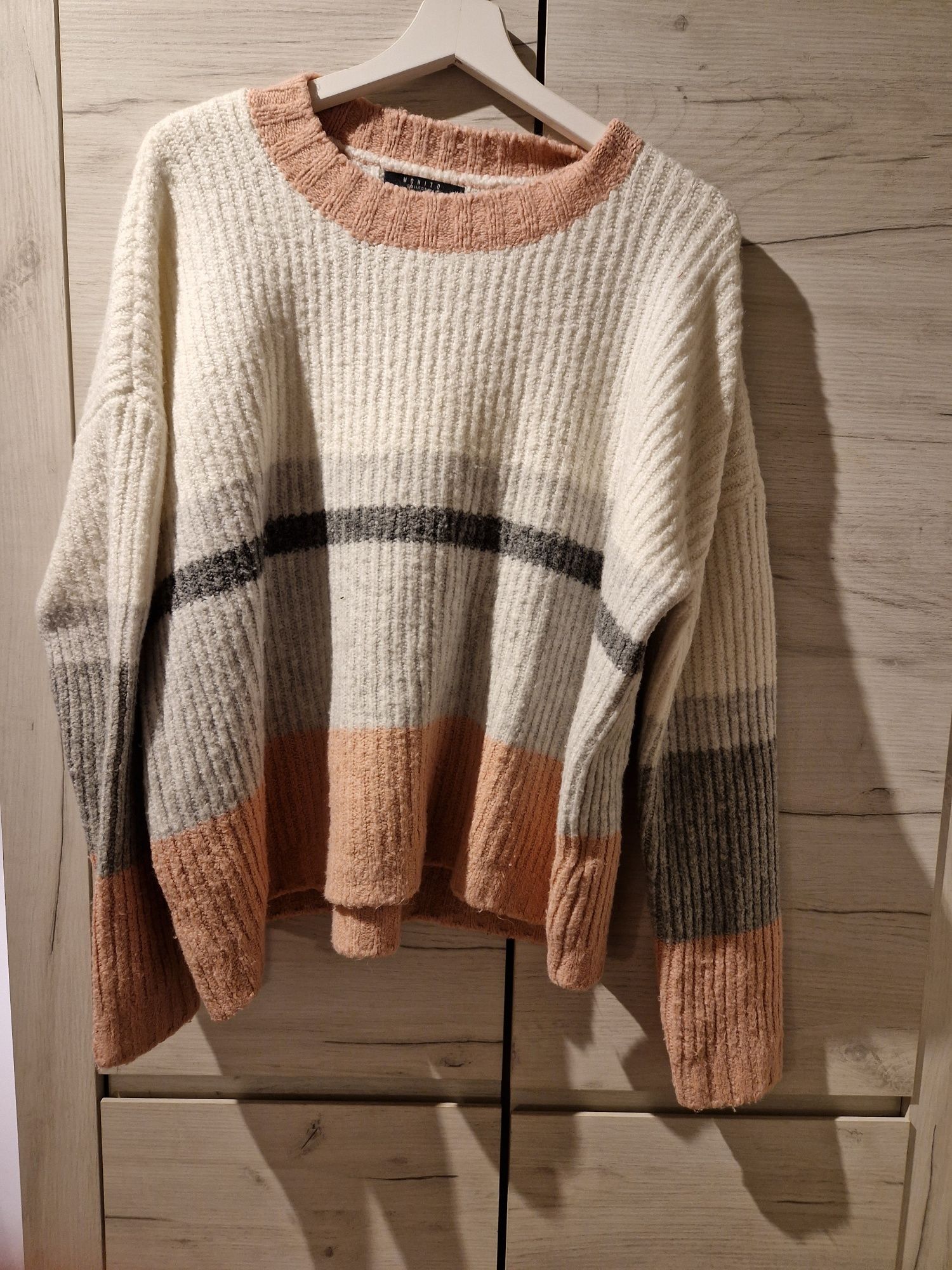 sweter w paski mohito