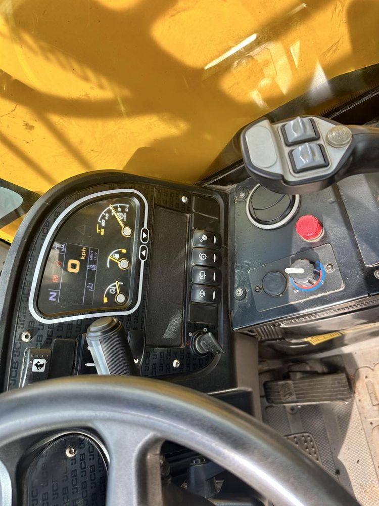 Телескопічний навантажувач jcb 525-60