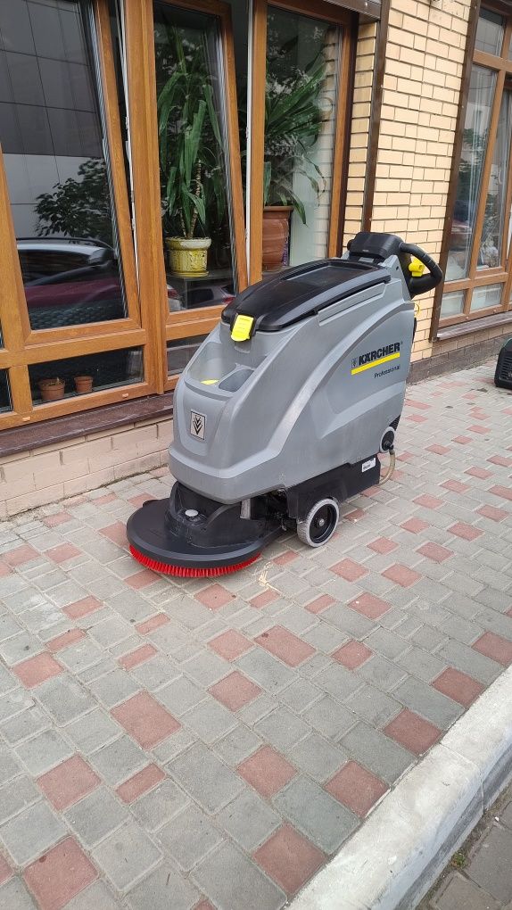 Підлогомийна машина Karcher B 40