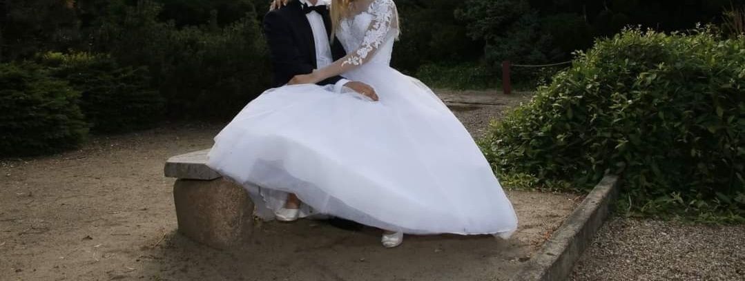 Koronkowa sukienka ślubna