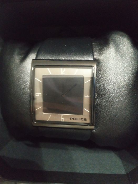 Часы наручные Police Новые !!!