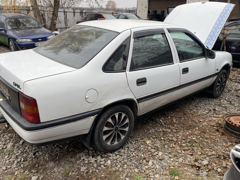 Opel Vectra A по запчастинах.
