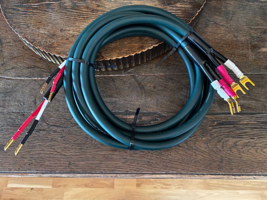 Kabel głośnikowy Furutech µ-2T, 2x2,3 m, banany/widły