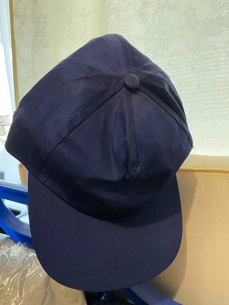 Продам кепки чоловічі