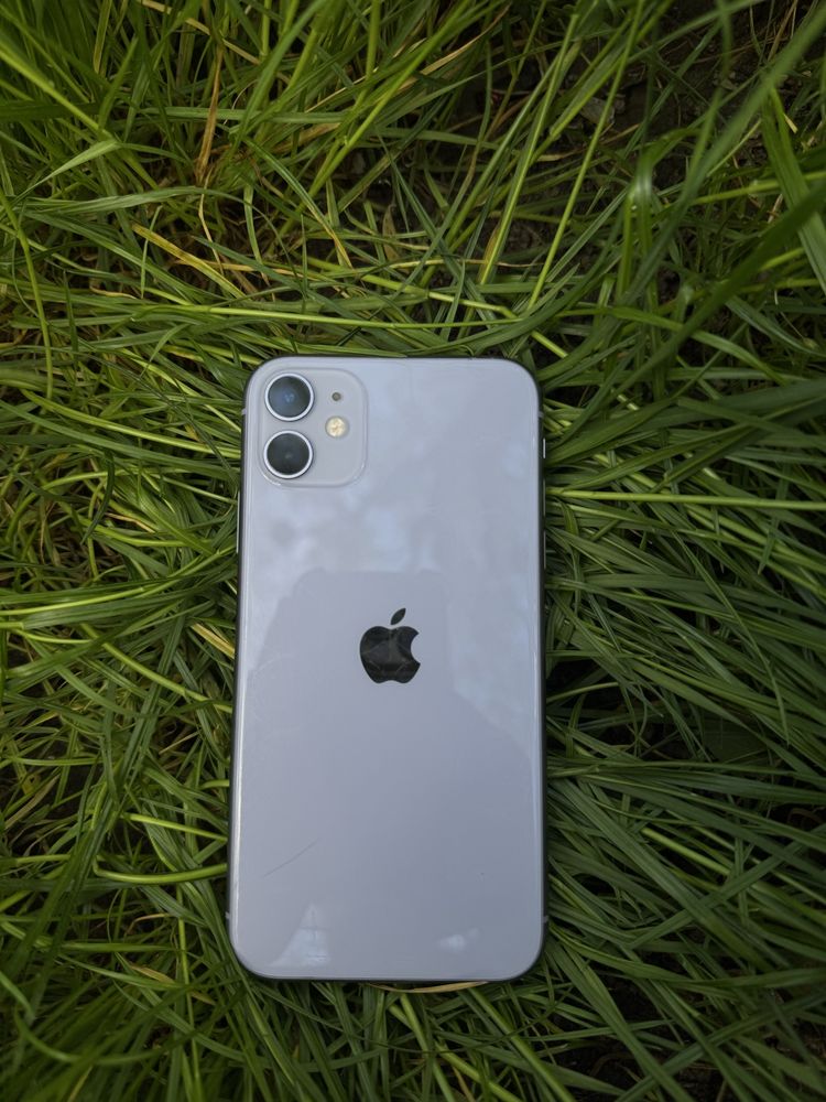 iPhone 11 в хорошому стані