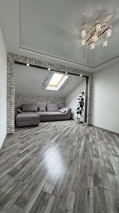 Будинок + діюча стоматологія в 50 км. від Луцька. Готовий бізнес!