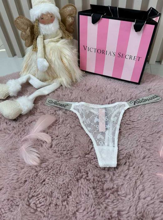 Stringi Victorias Secret M różne kolory