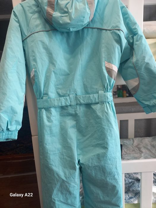 Зимний комбинезон  140см