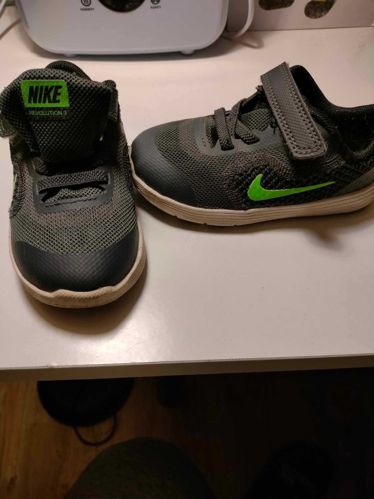 Buty Nike 23.5 Dziecięce stan bdb