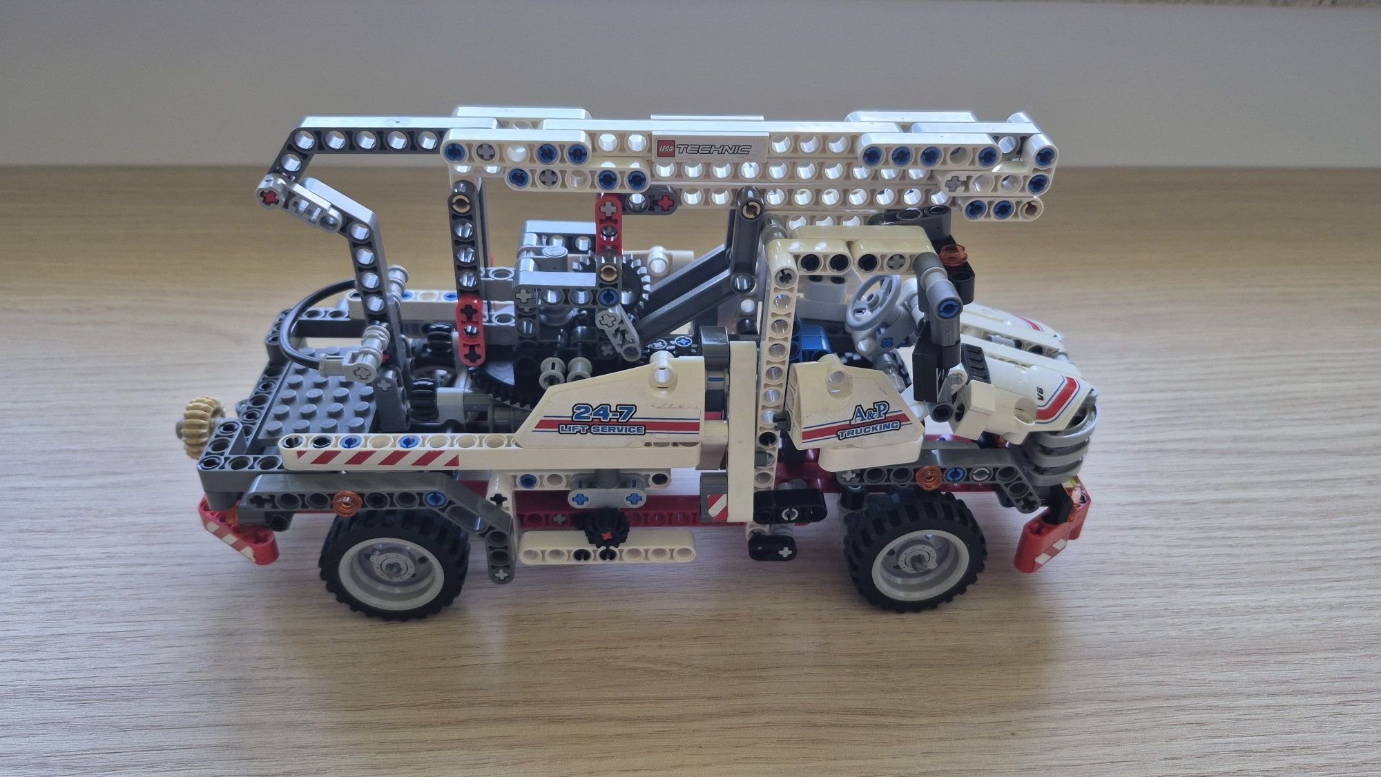 Lego technic 8071 podnośnik