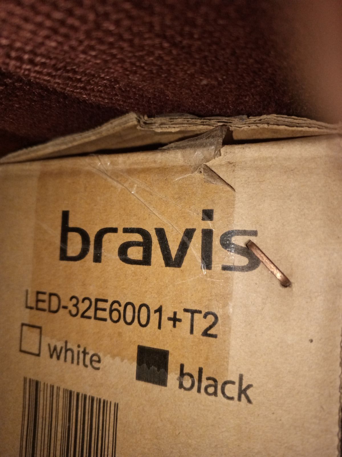 Телевізор bravis на деталі