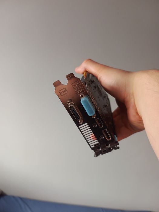 Asus Radeon HD 6850 uszkodzona