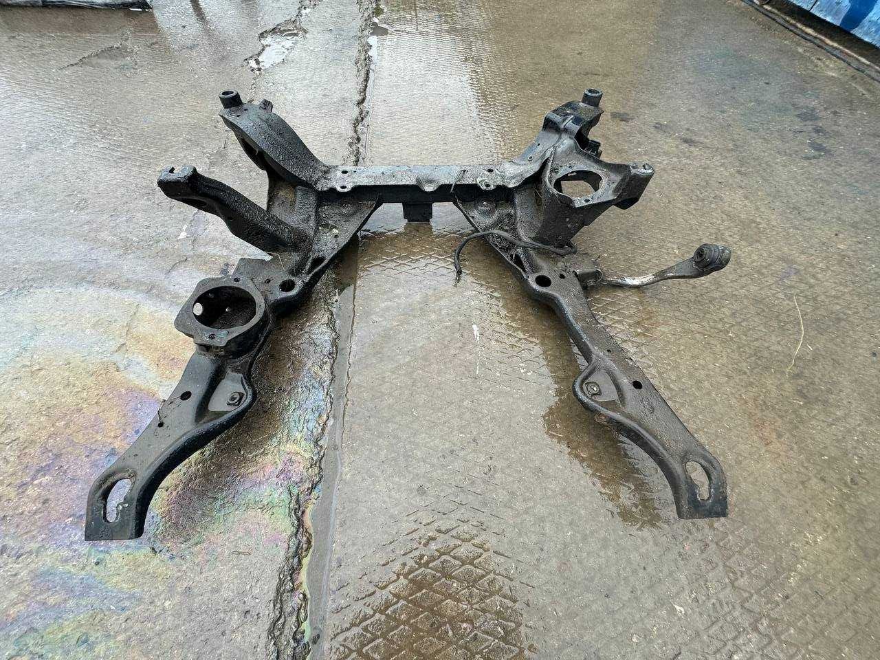 Передній Підрамник до BMW E60/E61 (4Х4)
