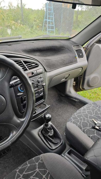 автомобіль Daewoo Lanos