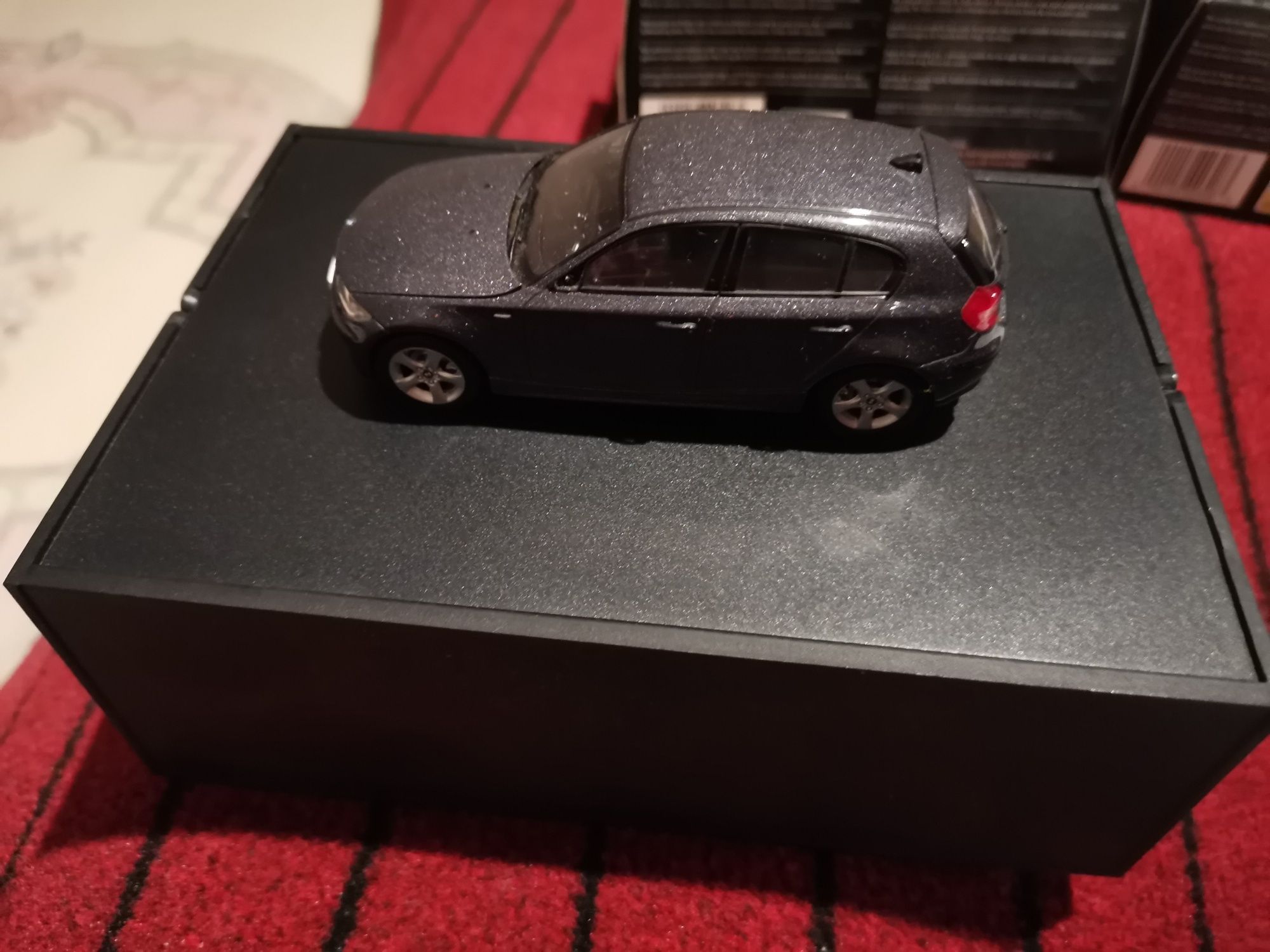 Miniaturas carros 1:87