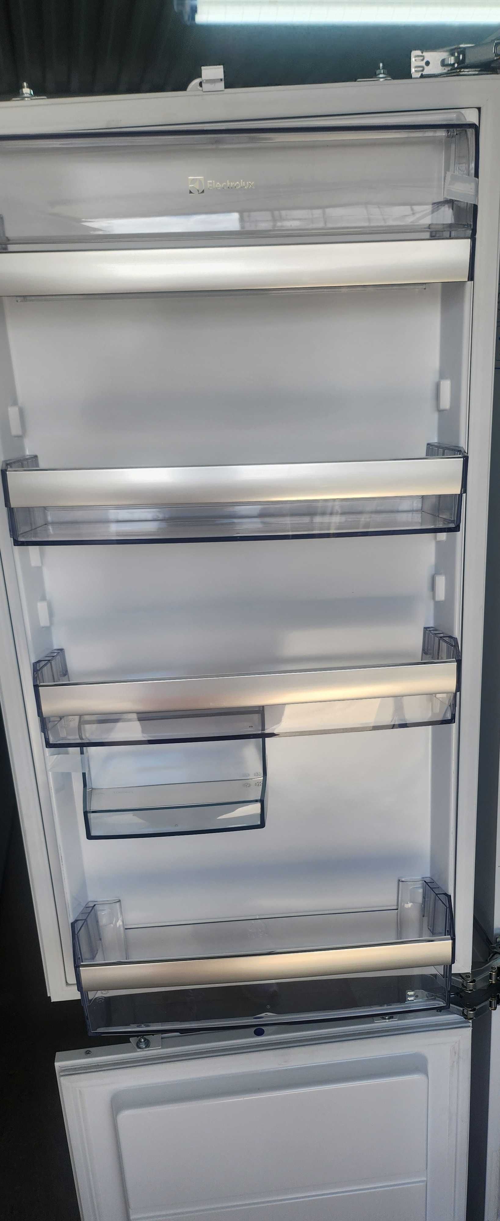 JANKI, ul. WSPÓLNA 6 Lodówka do zabudowy Electrolux MEGA WYBÓR