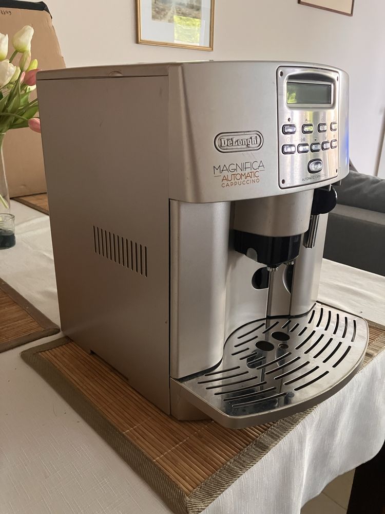 Dē longhi MAGNIFICA automatic cappuccino