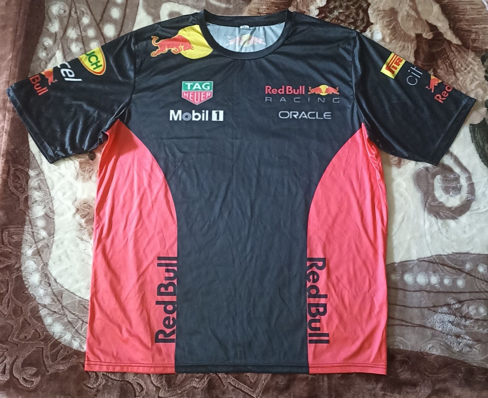 Продам чоловічу футболку Red Bull Racing 4XL