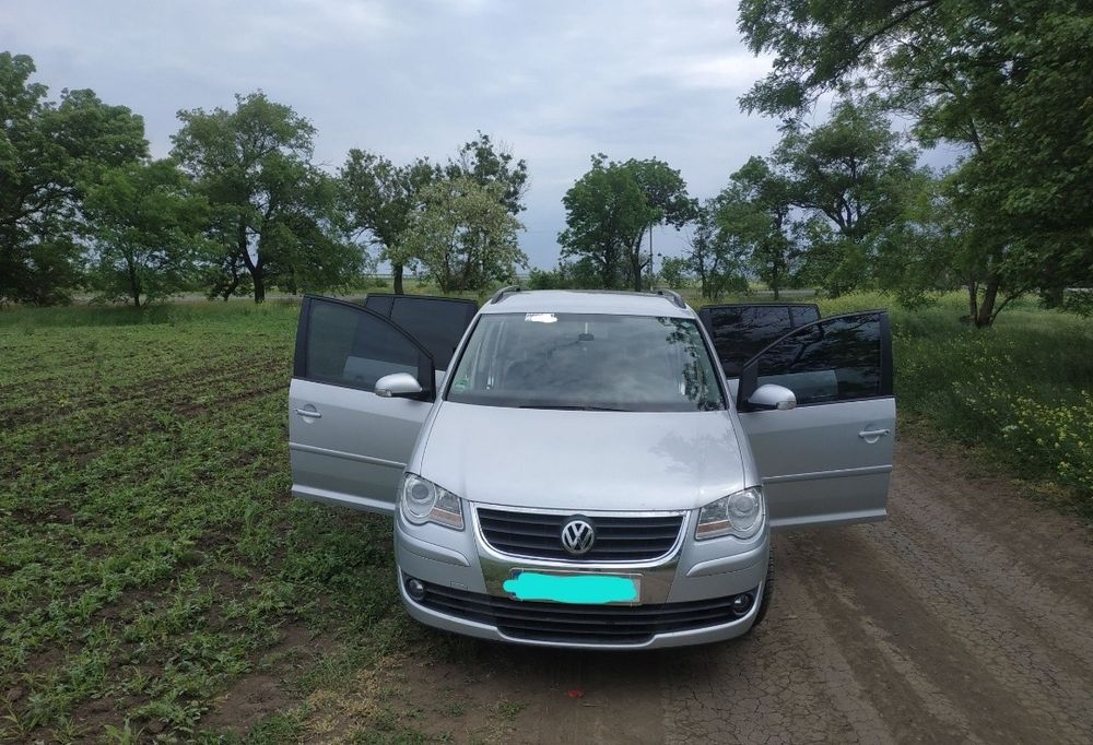 Продам Touran 2007