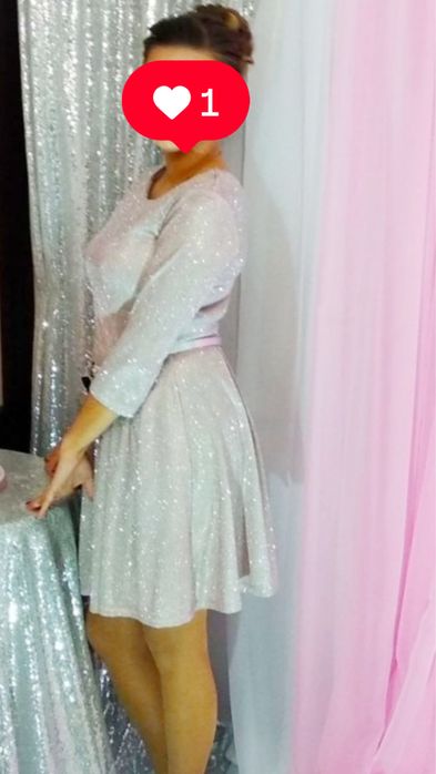 Нарядне блискуче плаття