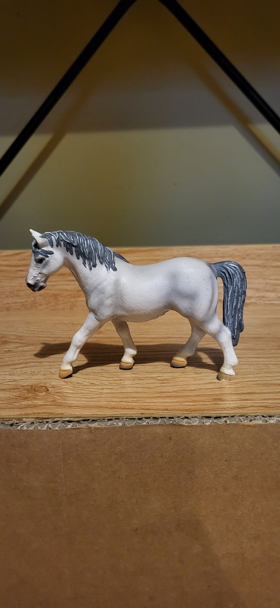 Schleich koń lipicański klacz figurka model wycofany z 2001 r.