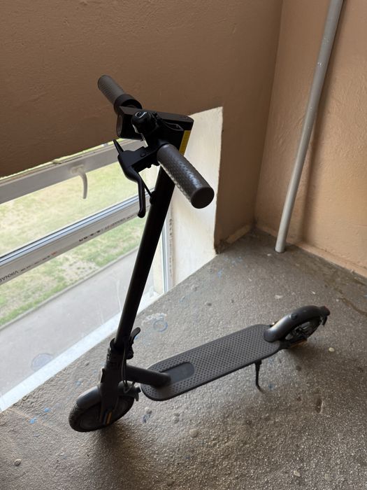 Електросамокат Xiaomi Mi Electric Scooter 1S Black