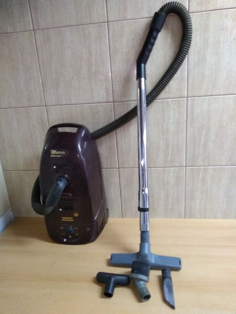 Odkurzacz Zelmer Meteor Allegro typ 1030.0 moc 800W