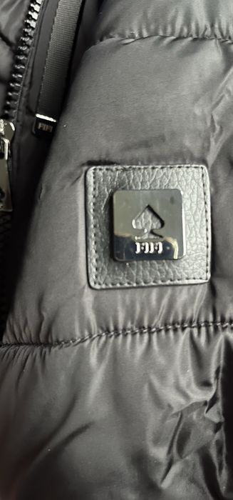 Fifi czarna kurtka z eco-puchem rozmiar  XS, S, M