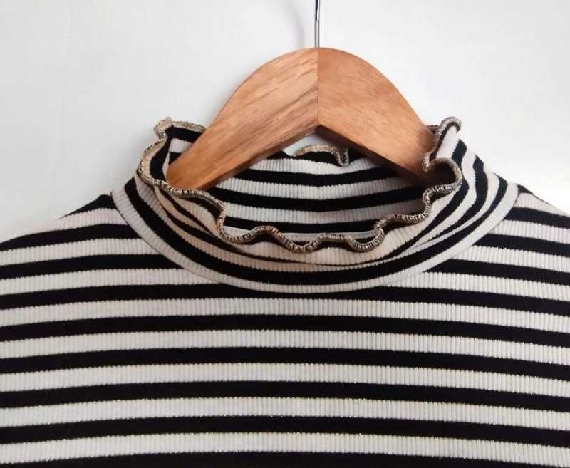 W paski półgolf longsleeve w prążki dopasowany z golfem ze złotą nitką