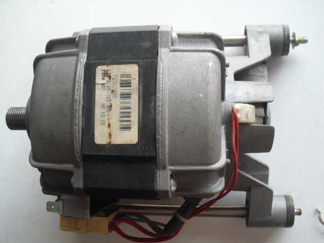 Двигатель,мотор на стиральную машинку ARISTON- AVSL-109