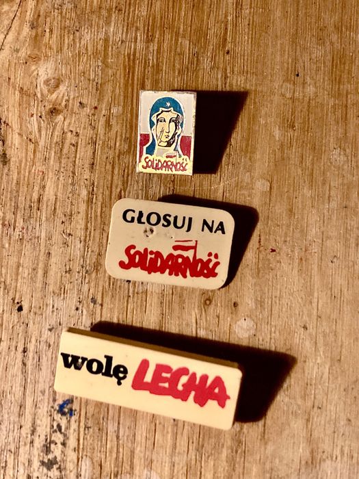 Trzy pin’sy przypinki znaczki Solidarność Wole Lecha