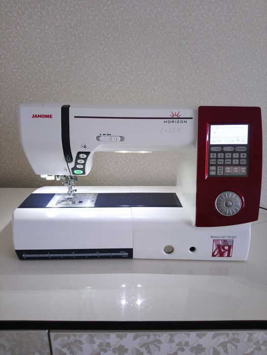 Швейна машина Janome Memory Craft 7700 QCP (аналог Janome Skyline s 5)