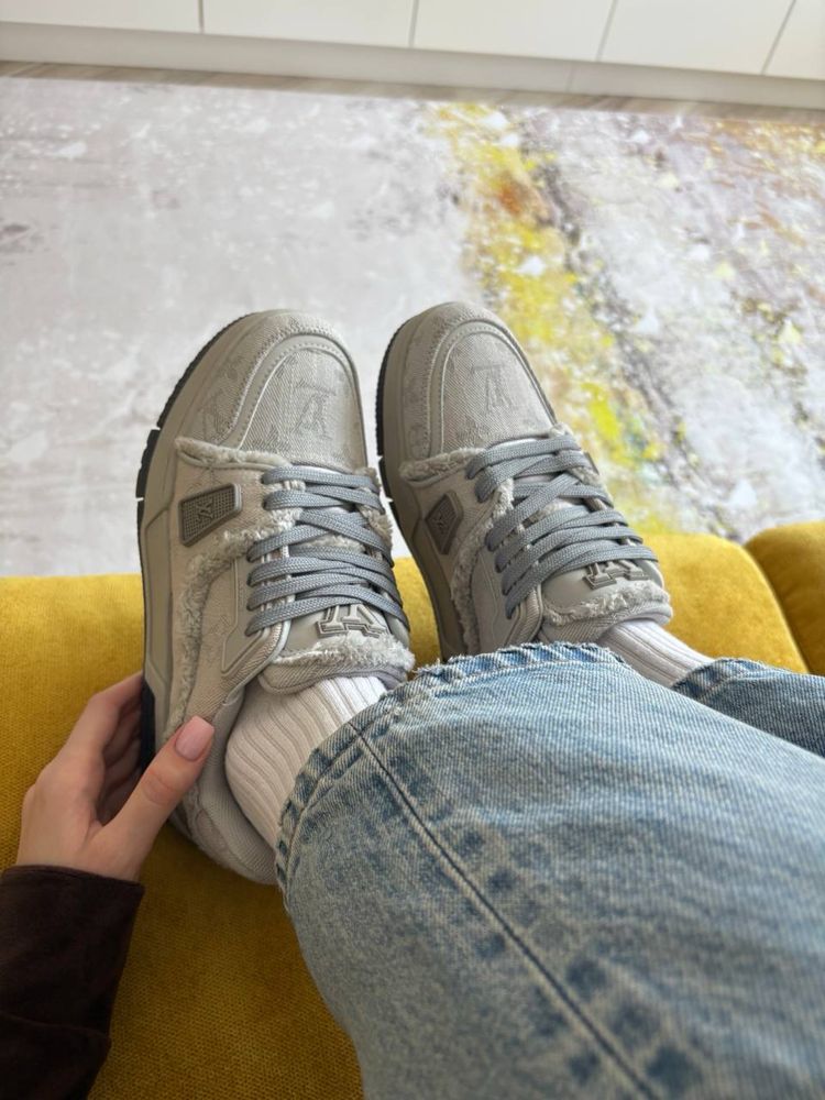 Louis Vuitton Trainer Grey