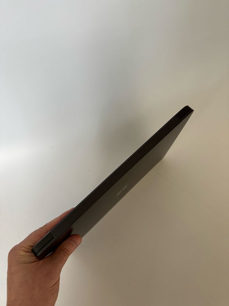 Microsoft Surface 13.8 Laptop 7 Copilot+ PC snapdragon xelite 12core