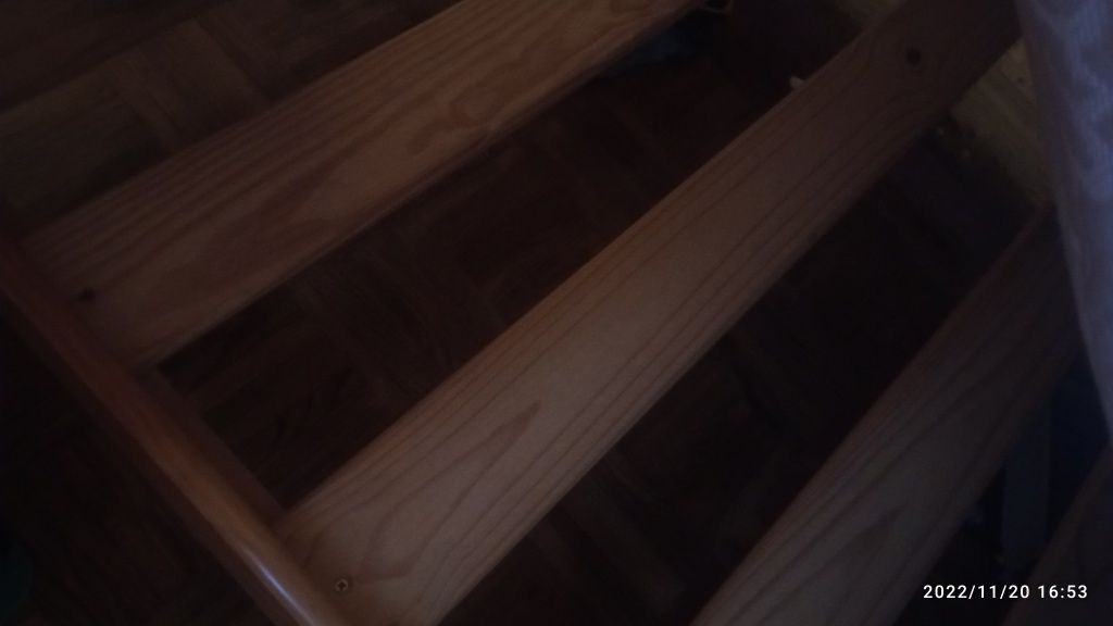 Cama sem cabeceira