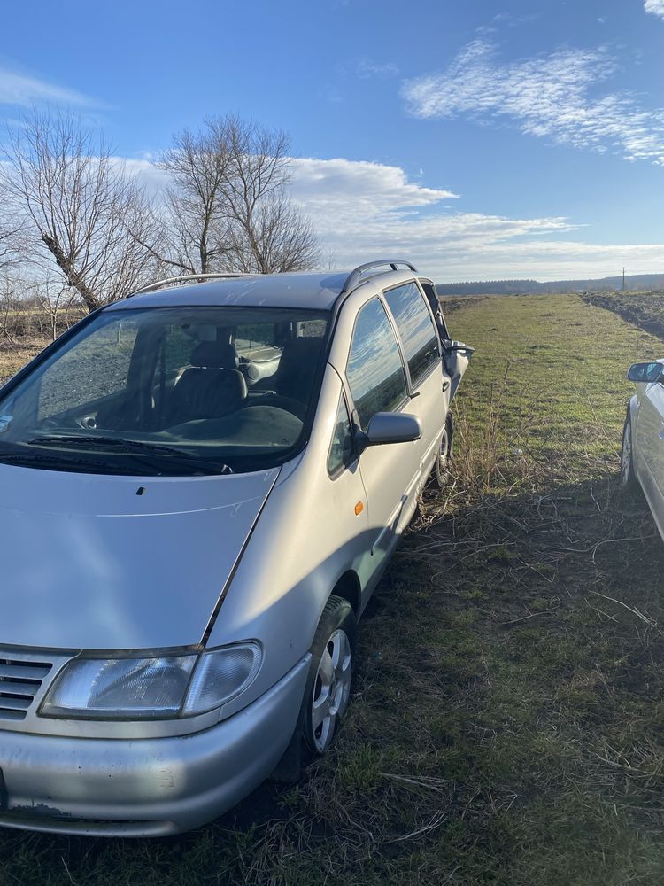 Volkswagen  Sharan після ДТП