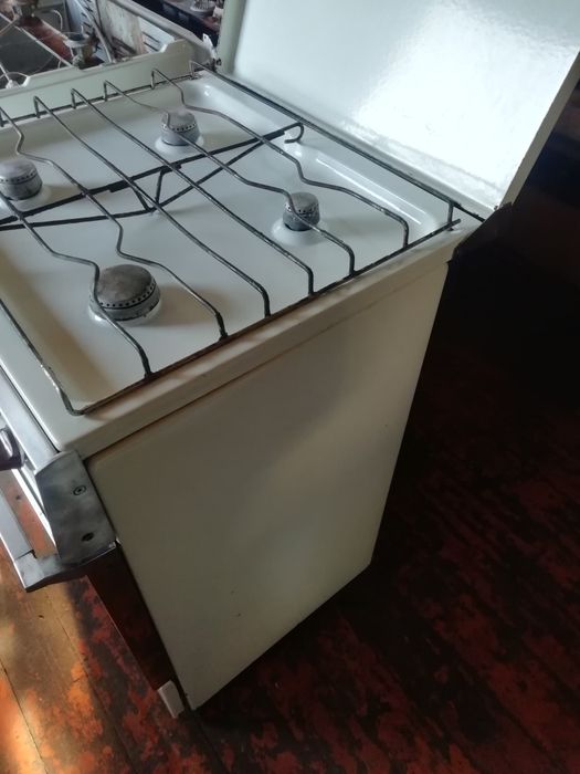Продам газовую плиту Брест 60смх60