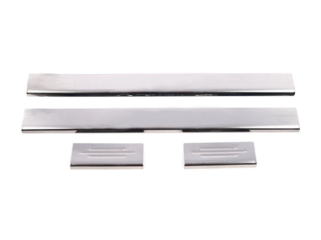 Toyota Yaris 2006-2011 Накладки на пороги Carmos