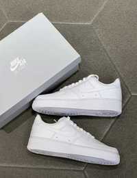 Nike Air Force 1 Low '07 White37.5