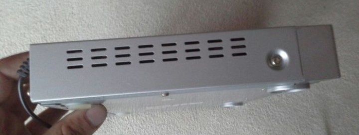 Tuner satelitarny Strong SRT6860. Cyfrowy odbiornik satelitarny Cyfra