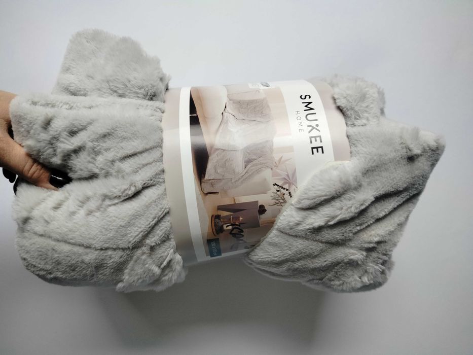 Koc Smukee 130x170 dekoracyjny świąteczny choinki szary bardzo gruby